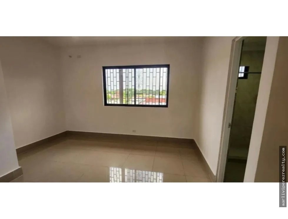Venta de Residencia en Las Acacias