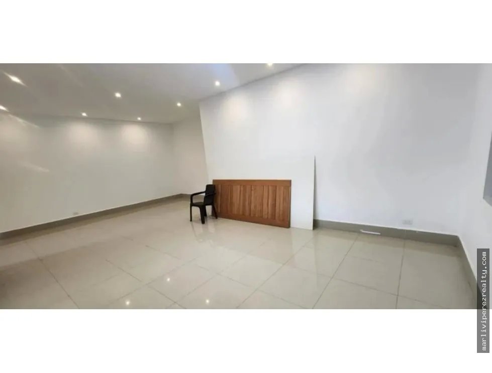 Venta de Residencia en Las Acacias