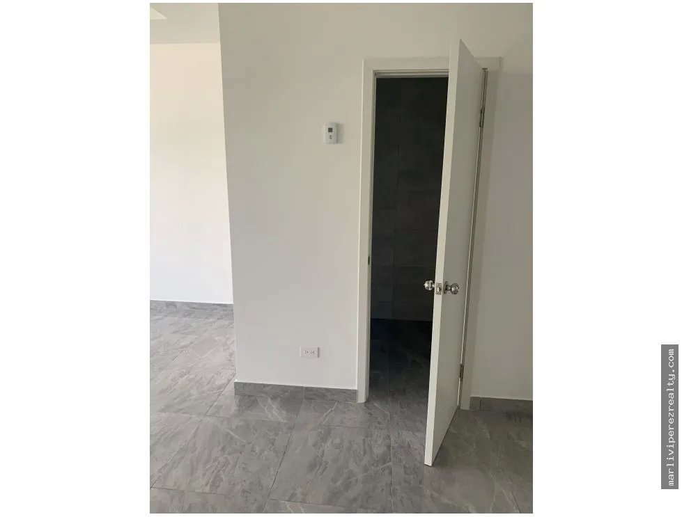 Commercial Space for rent in Via Porras