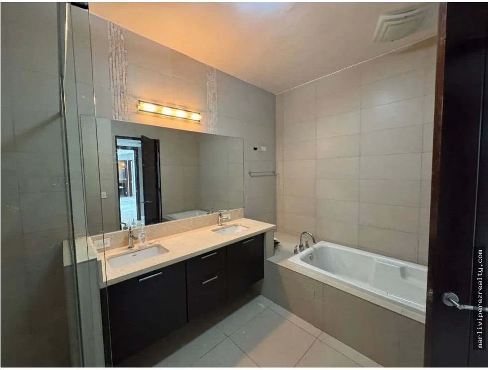 Apartment for sale in Punta Pacifica
