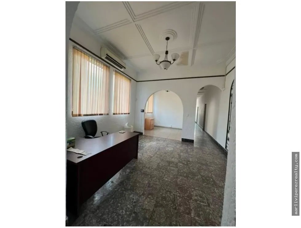Alquiler de local comercial en Perejil, Calidonia