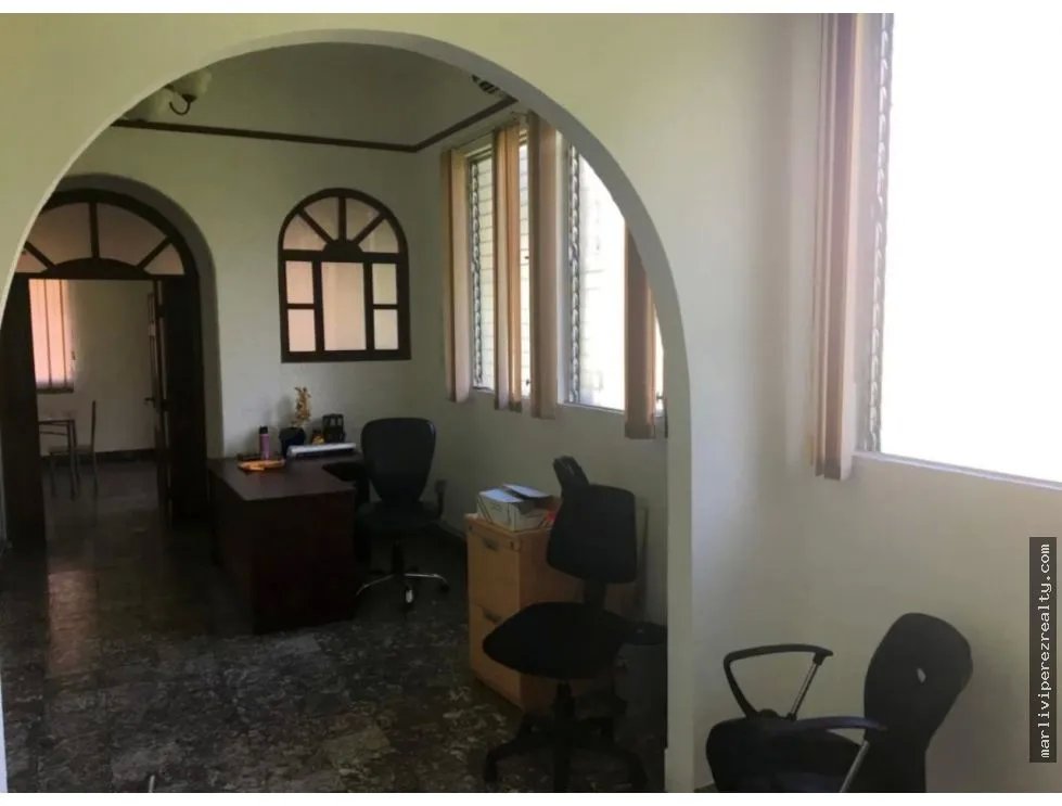 Alquiler de local comercial en Perejil, Calidonia