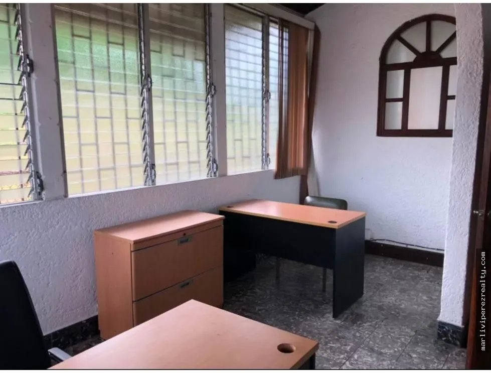 Alquiler de local comercial en Perejil, Calidonia