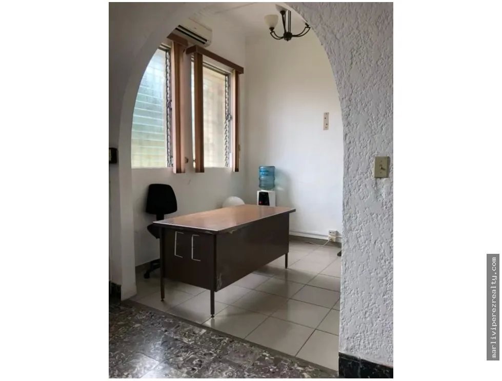 Alquiler de local comercial en Perejil, Calidonia