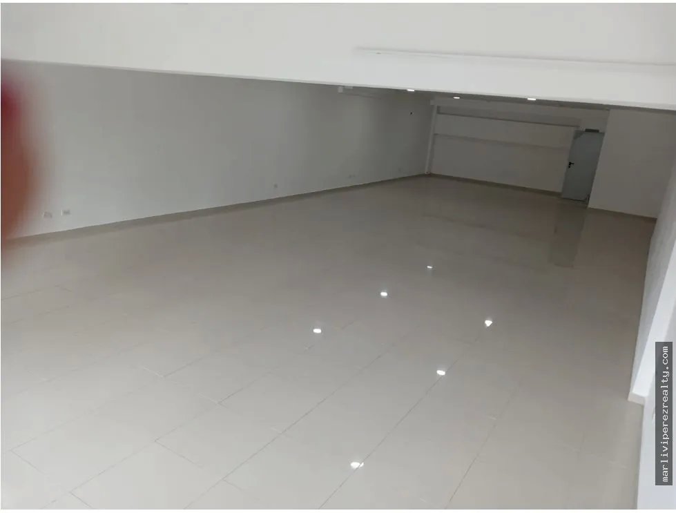 Commercial Space for rent in Via Espana