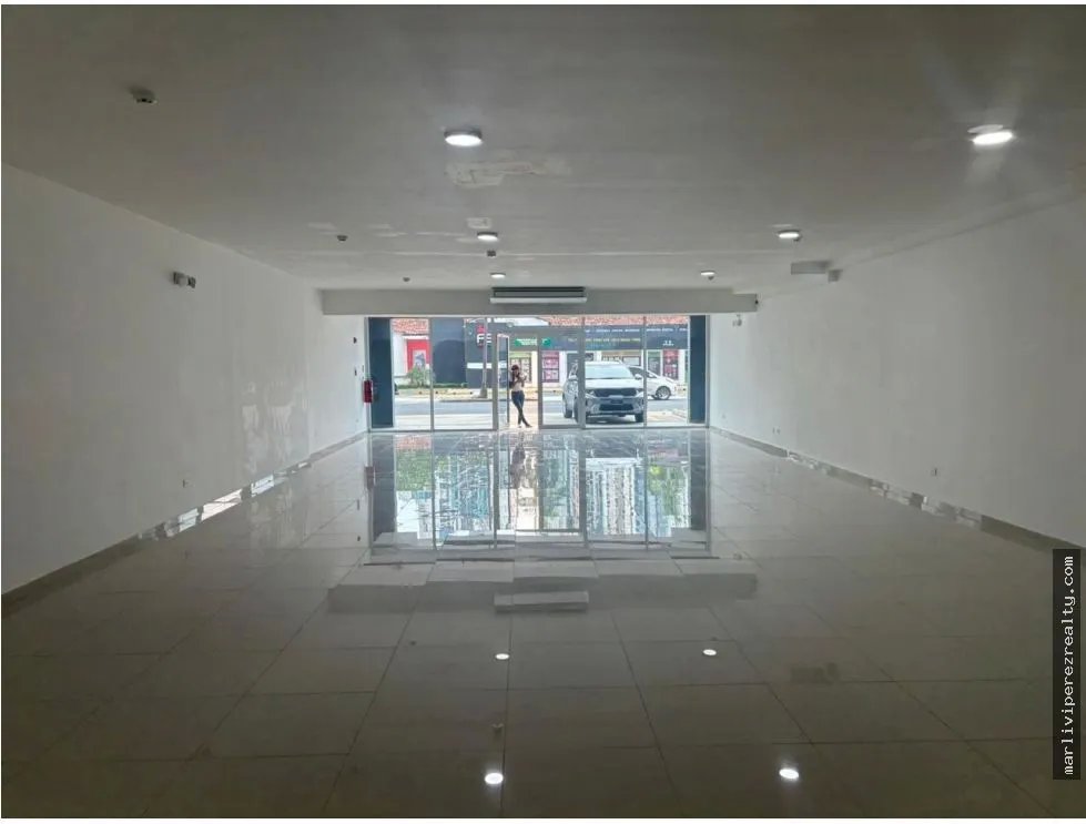 Commercial Space for rent in Via Espana