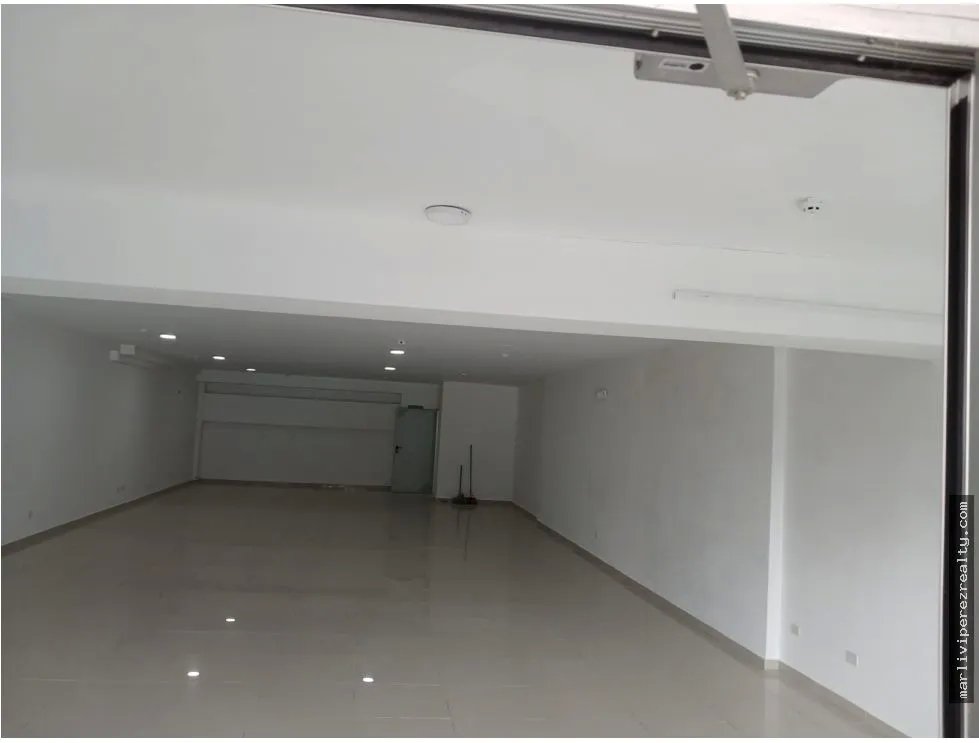 Commercial Space for rent in Via Espana