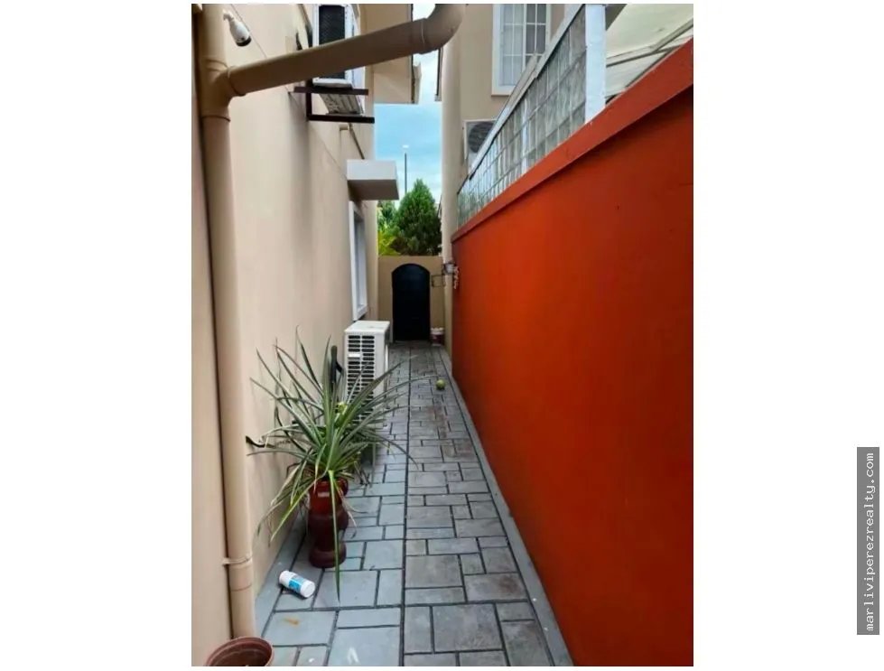 Single Family House for sale in Parque Lefevre