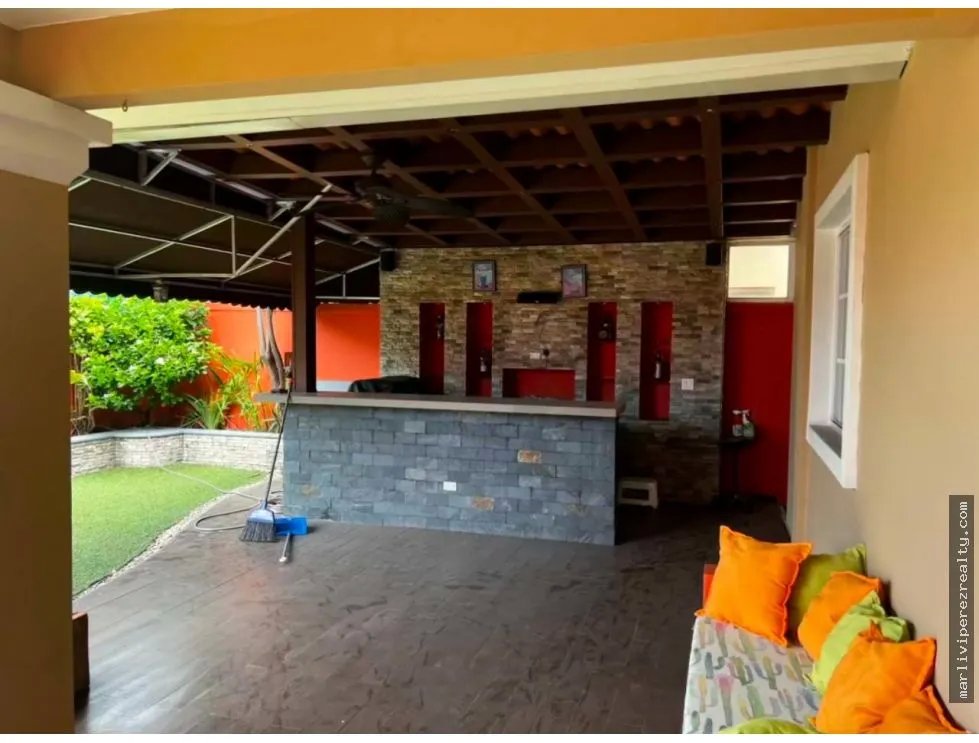 Single Family House for sale in Parque Lefevre