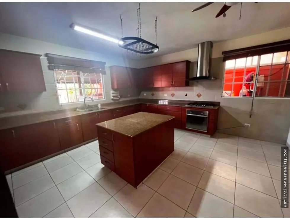 Single Family House for sale in Parque Lefevre
