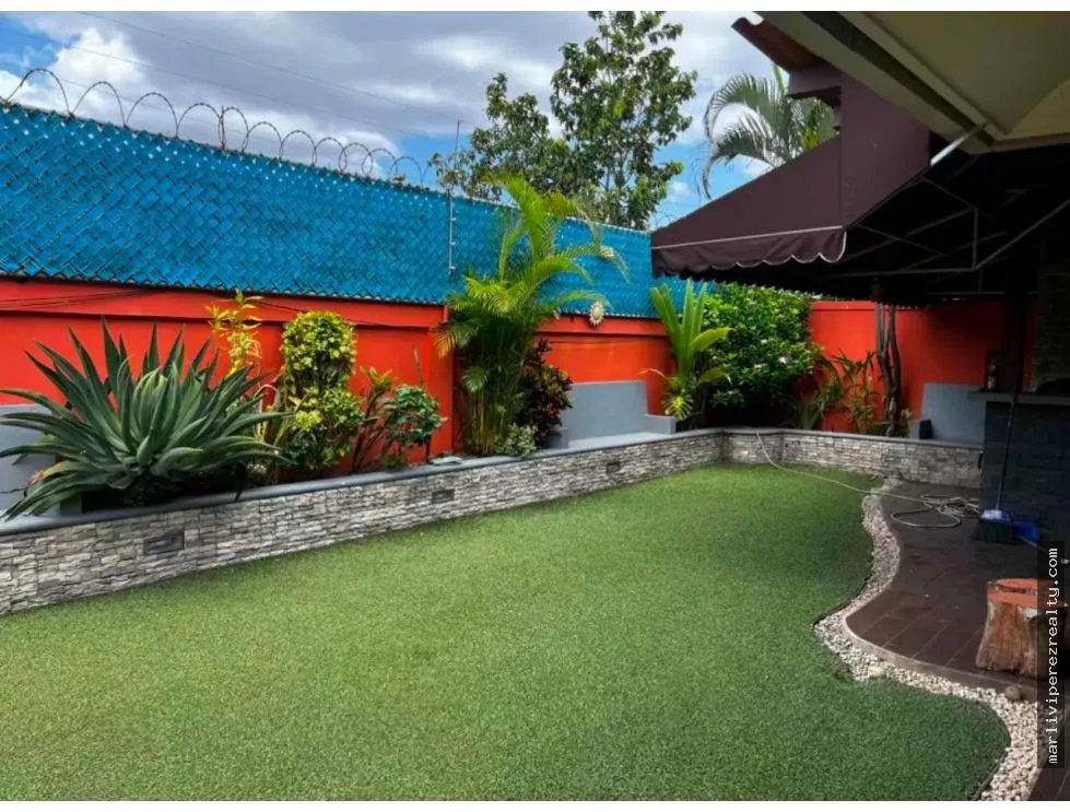 Single Family House for sale in Parque Lefevre