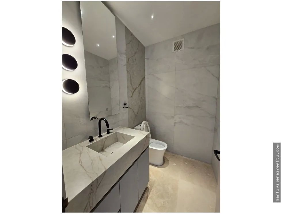 Apartment for sale in Punta Pacifica