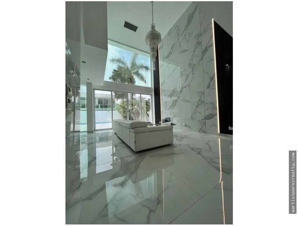 Single Family House for sale in Costa Sur