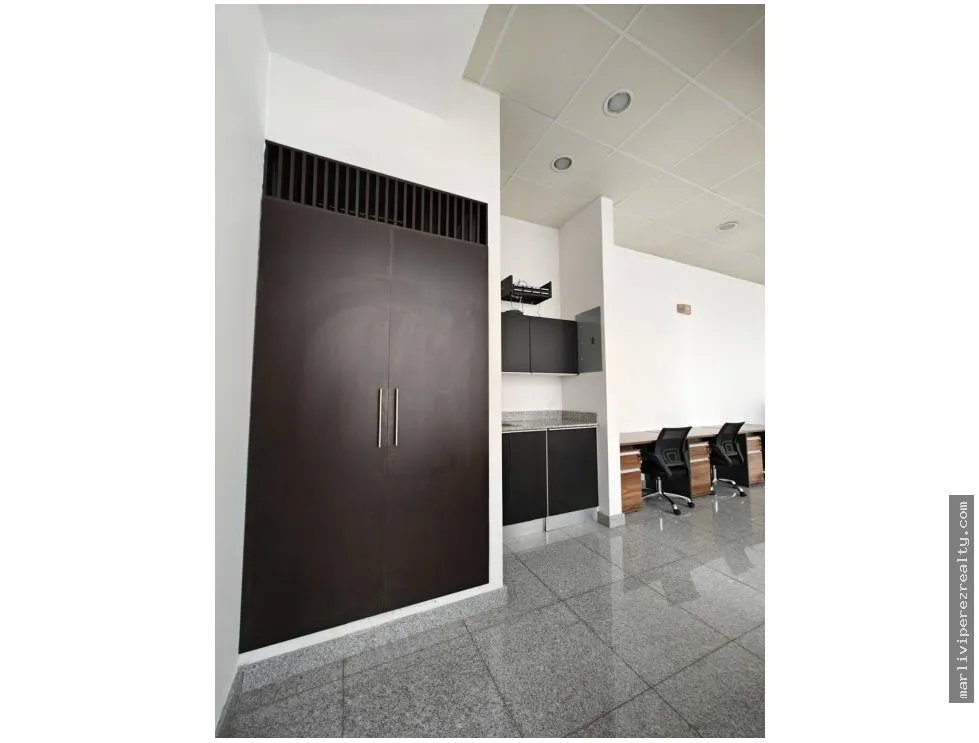 Office for rent in Bella Vista