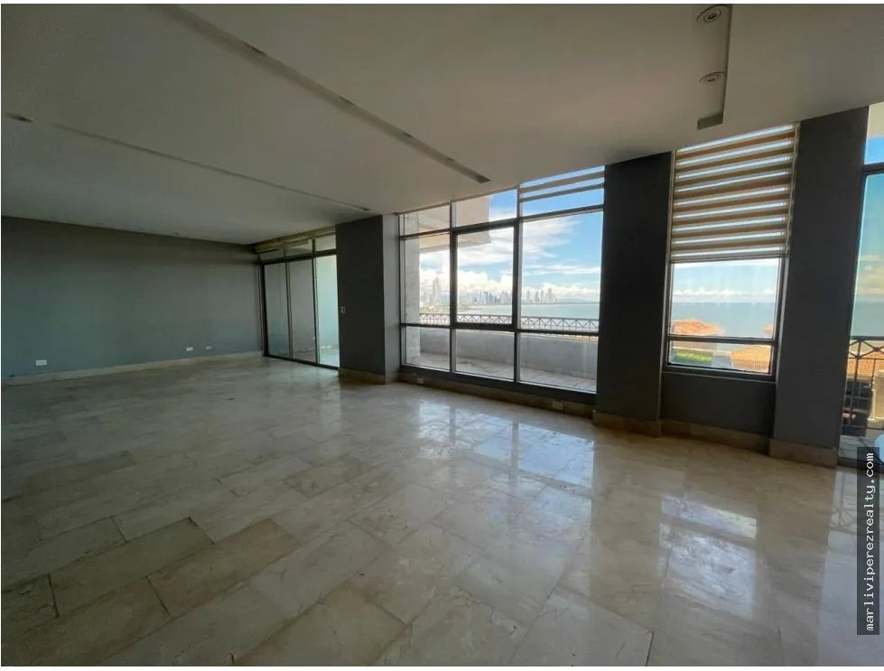 Apartment for sale in Punta Pacifica