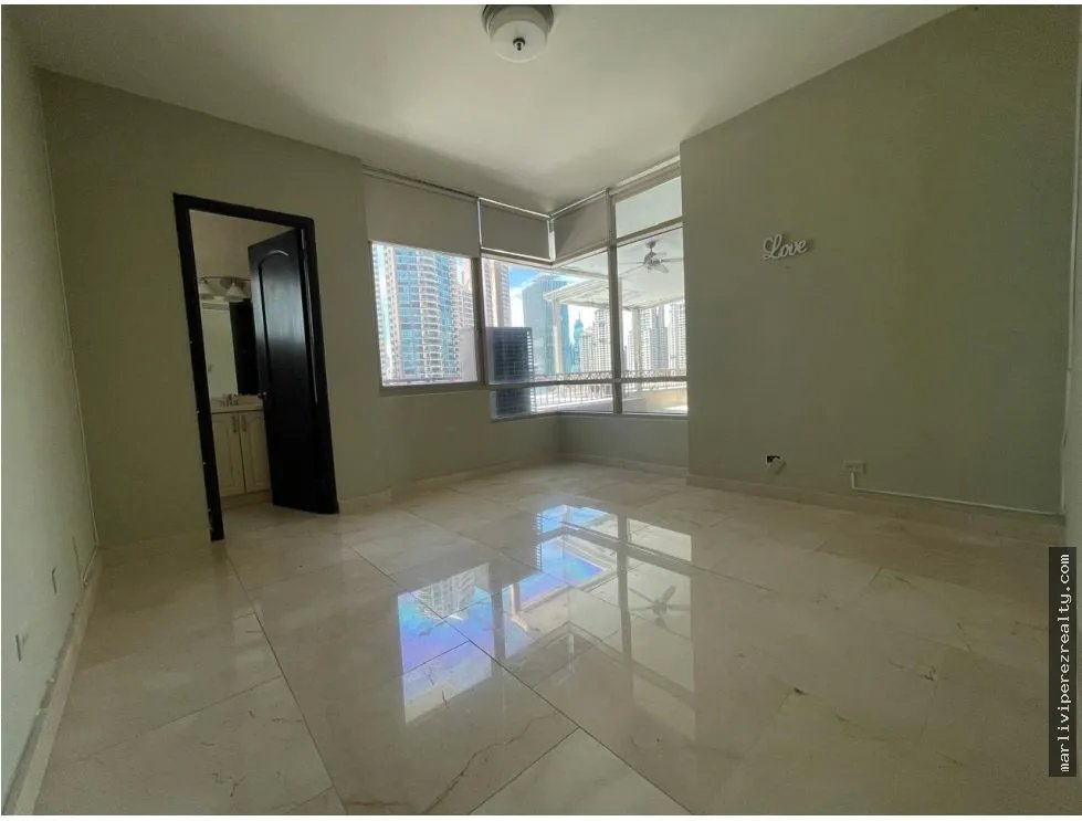 Apartment for sale in Punta Pacifica