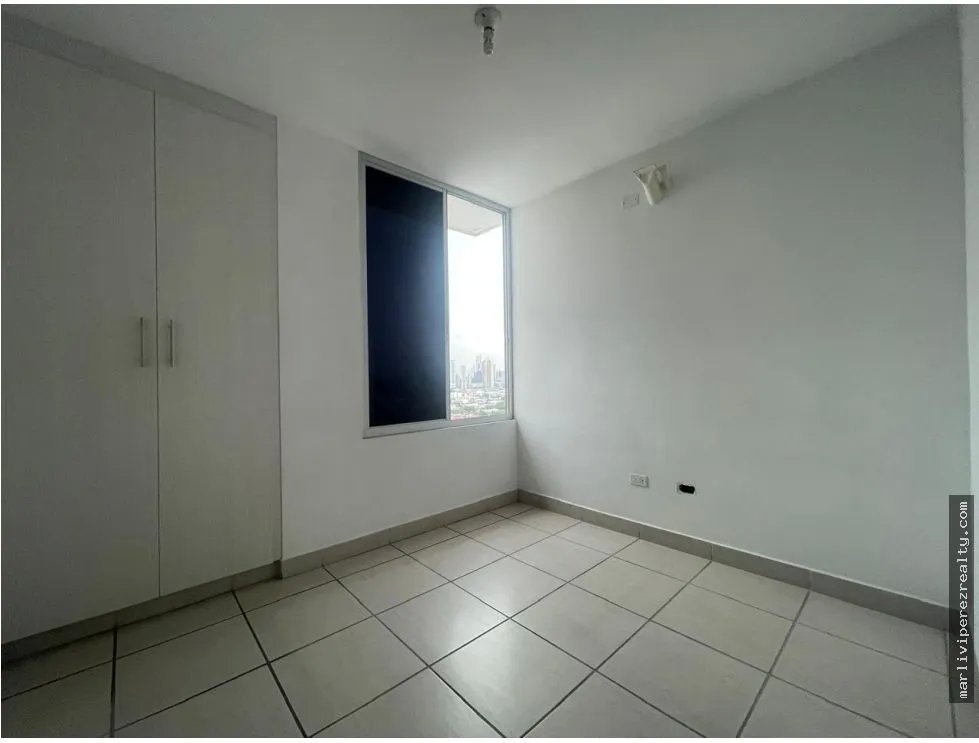 Venta de apartamento en Parque Lefevre