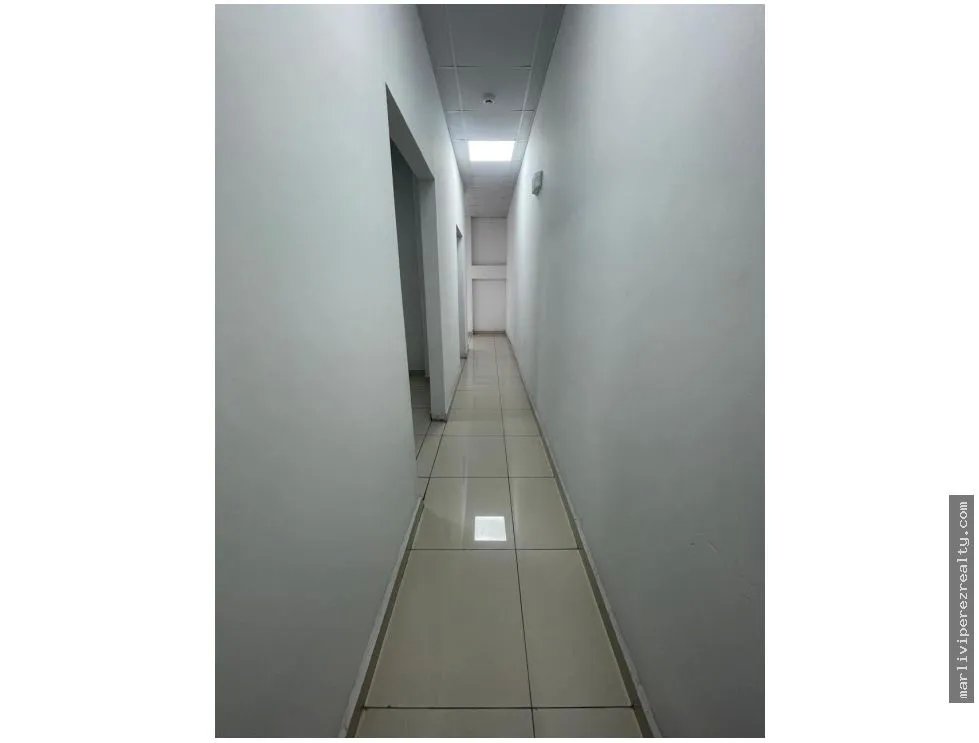 Venta de Plaza Comercial en Ernesto T. Lefevre