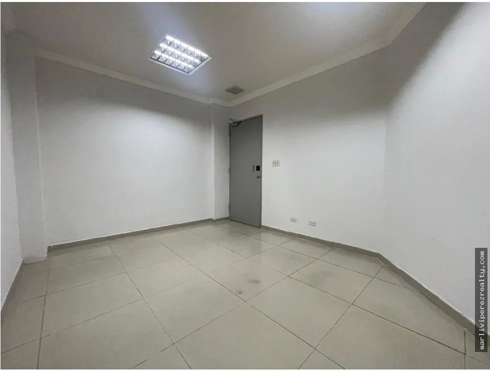 Office for sale in Bella Vista