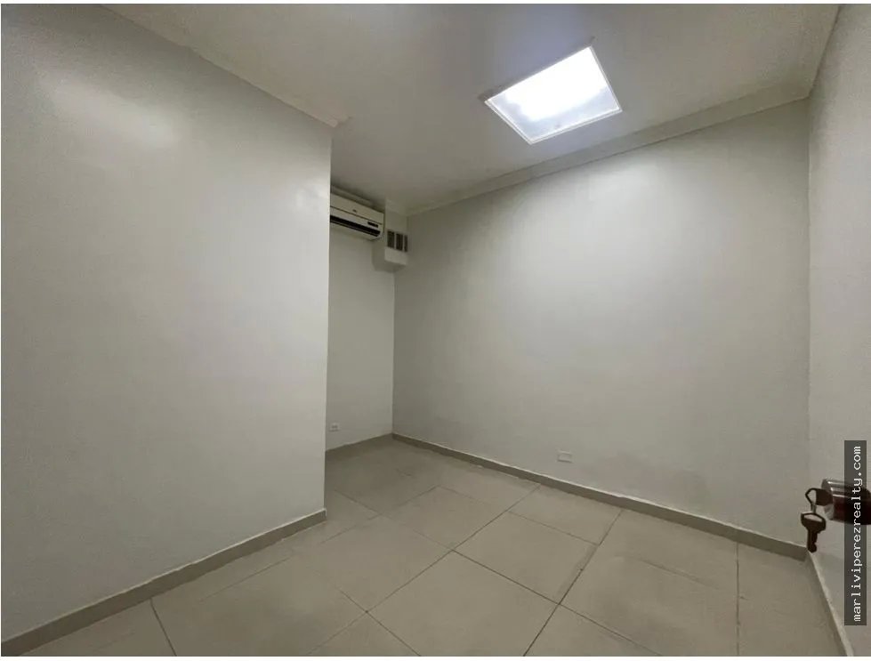 Office for sale in Bella Vista