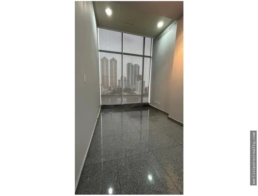 Office for rent in Calle 50