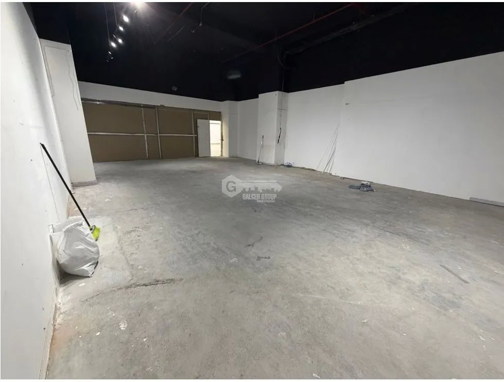 LOCAL / ARRAIJAN / WESTLAND MALL / 131M / COMERCIAL / PLANTA BAJA