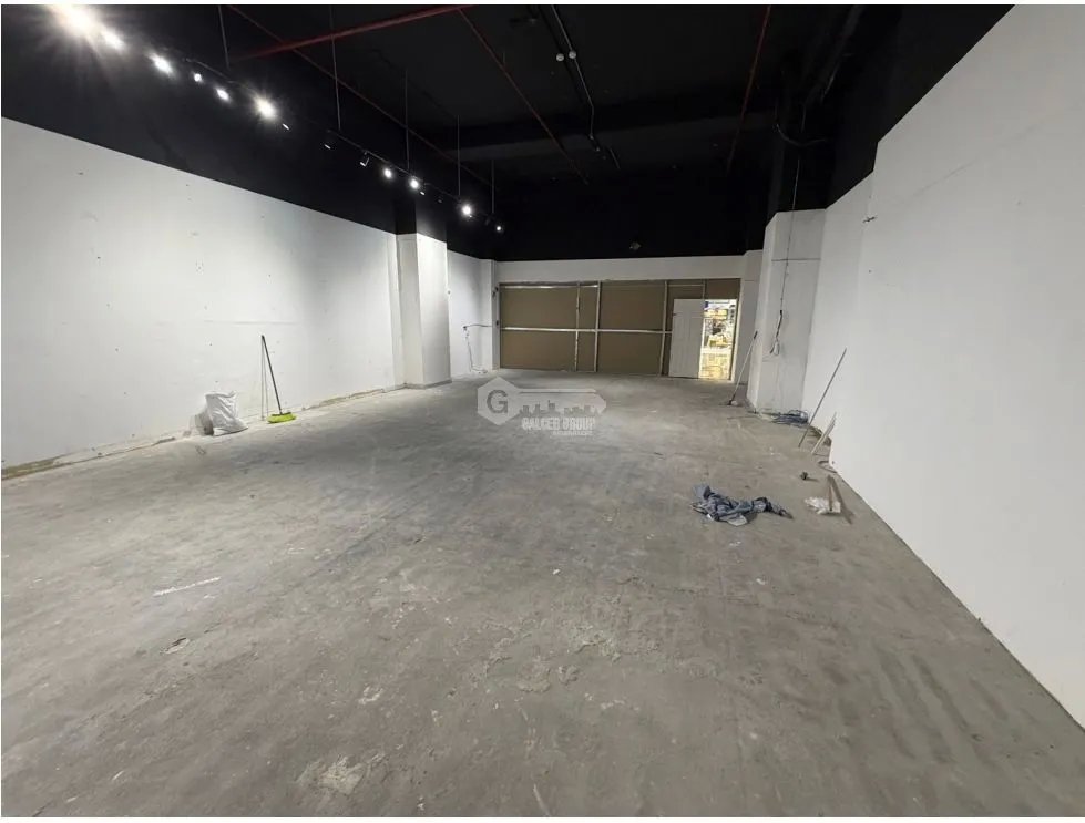 WESTLAND MALL / 160M / PLATA BAJA COMERCIAL / CERCA A  ENTRADA 1