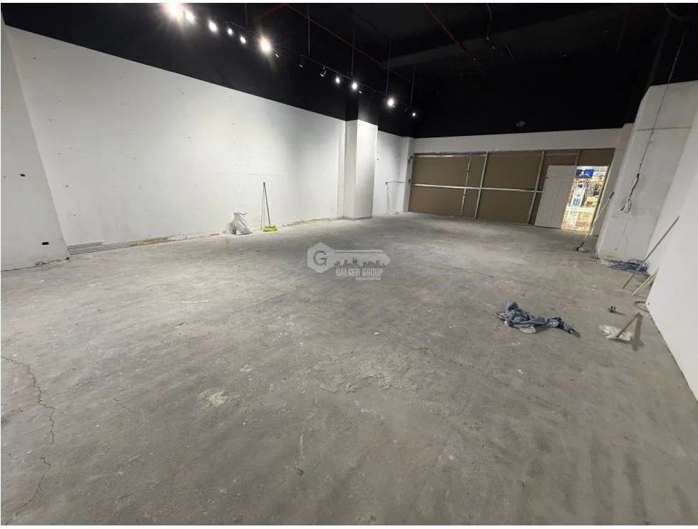 WESTLAND MALL / 160M / PLATA BAJA COMERCIAL / CERCA A  ENTRADA 1