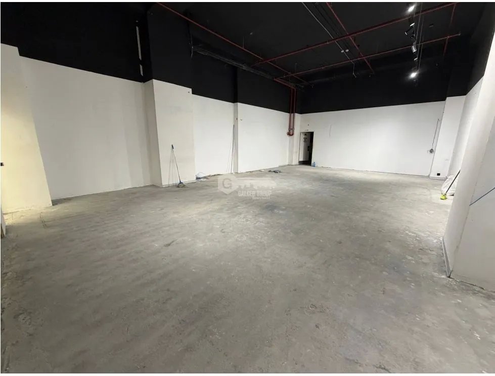 WESTLAND MALL / 160M / PLATA BAJA COMERCIAL / CERCA A  ENTRADA 1