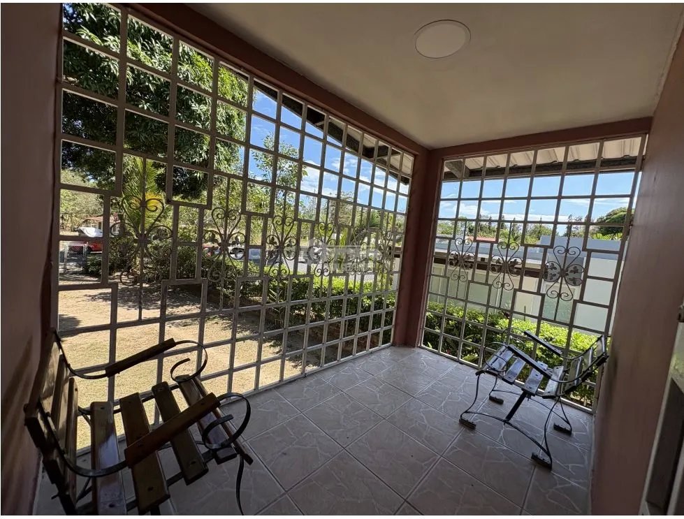 CHAME / LAS LAJAS / 1252 M2 / 2 NIVELES / 4 HABITACIONES / AMOBLADA