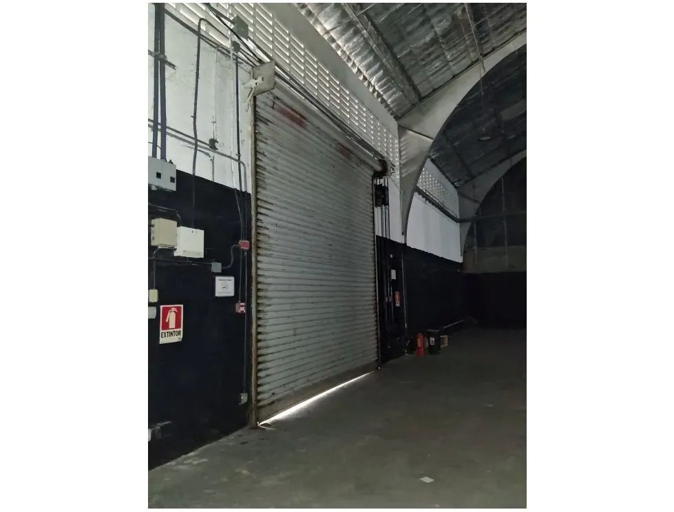 Alquiler de Bodega con anden en Transistmica | 700m2