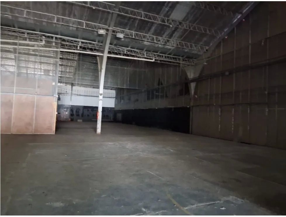 Alquiler de Bodega con anden en Transistmica | 700m2