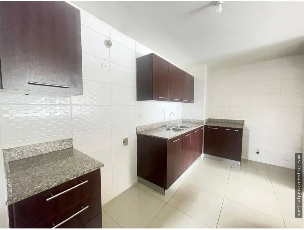 Apartment for Sale in Condado del Rey, Betania
