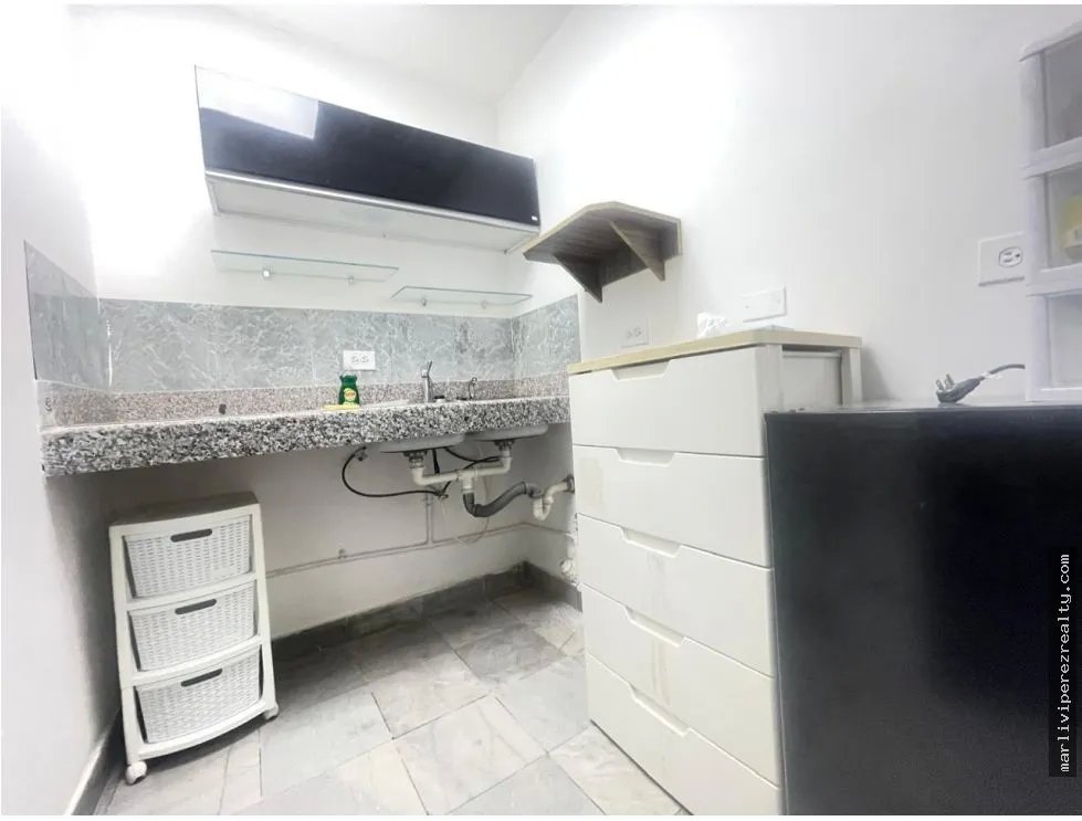 Office Rental on Avenida Balboa