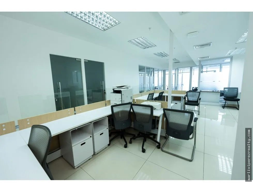 Office Rental on Avenida Balboa