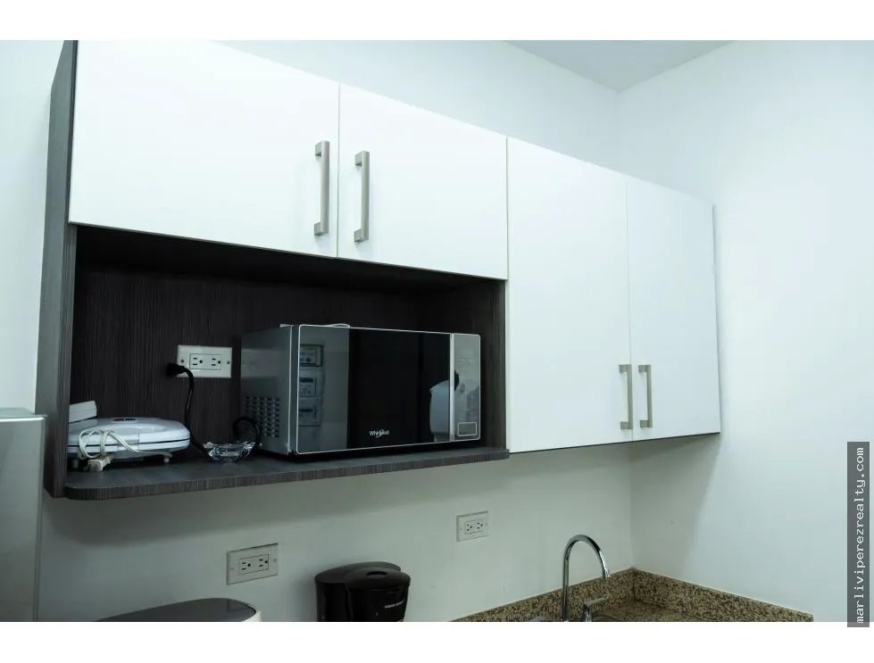 Office Rental on Avenida Balboa
