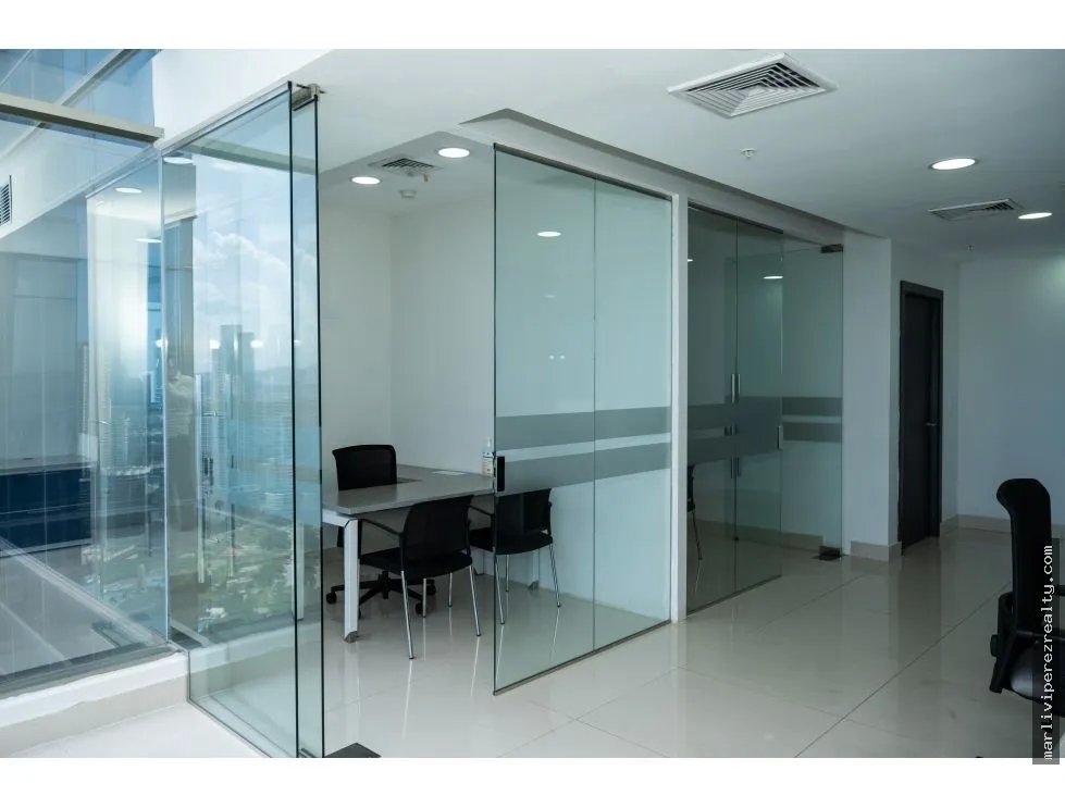 Office Rental on Avenida Balboa