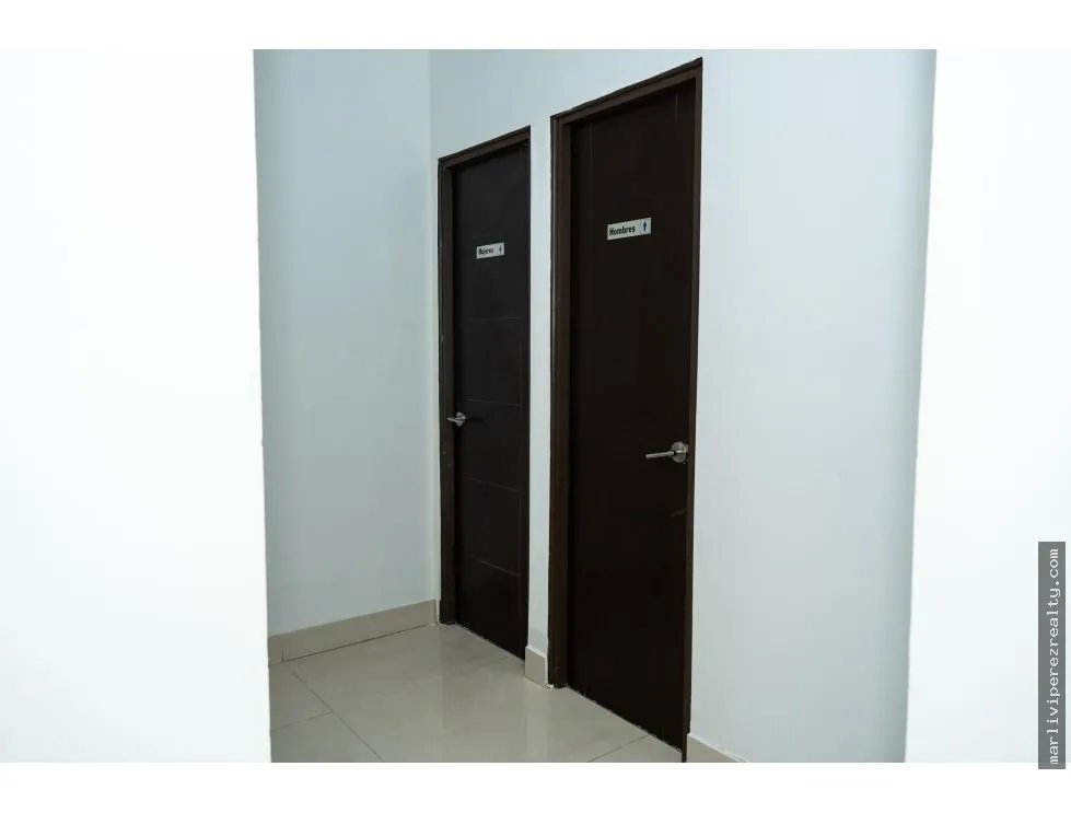 Office Rental on Avenida Balboa
