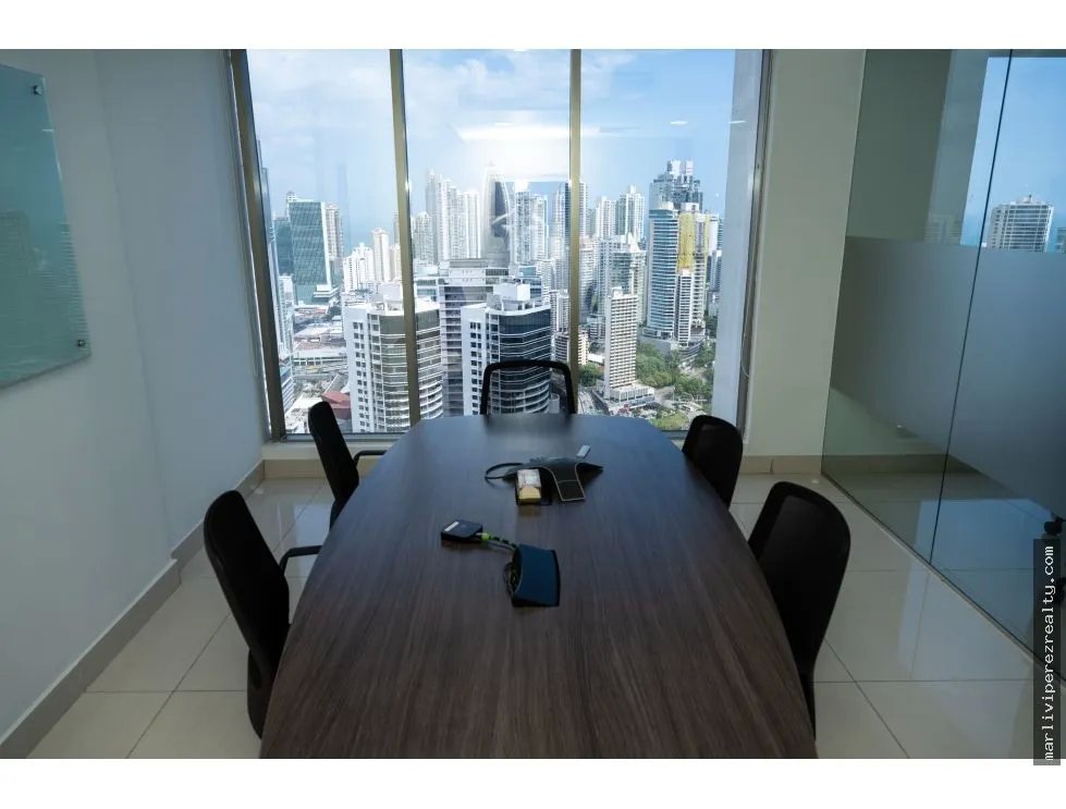 Office Rental on Avenida Balboa