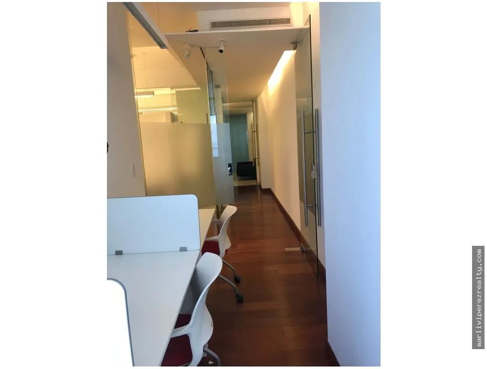 Office Rental on Avenida Balboa