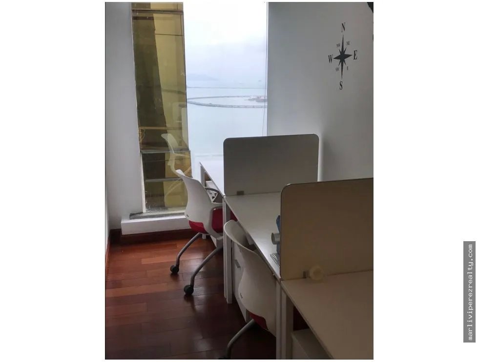 Office Rental on Avenida Balboa