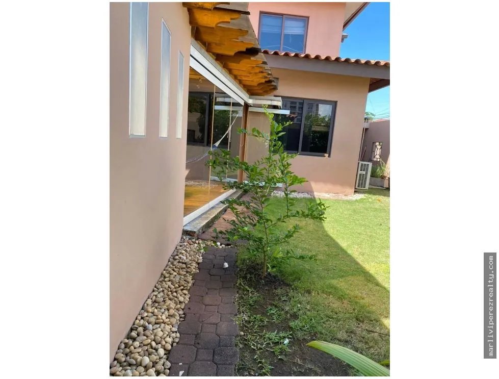 Venta de casa en Costa Sur, Versalles