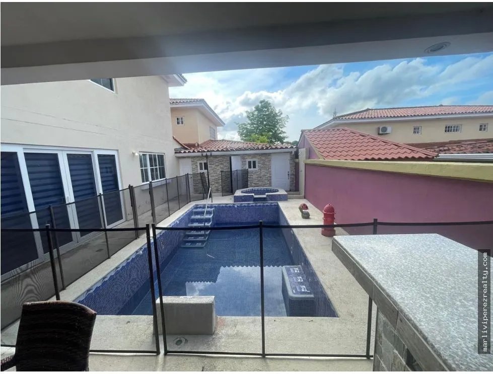 Venta de residencia en Brisas del Golf