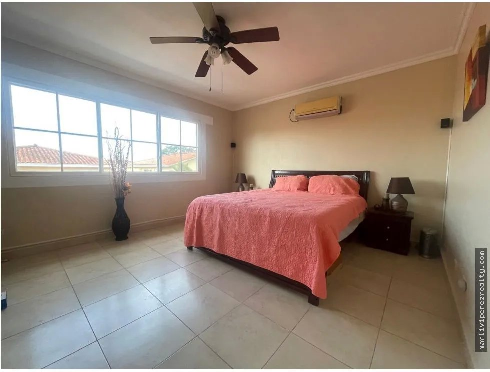 Venta de residencia en Brisas del Golf