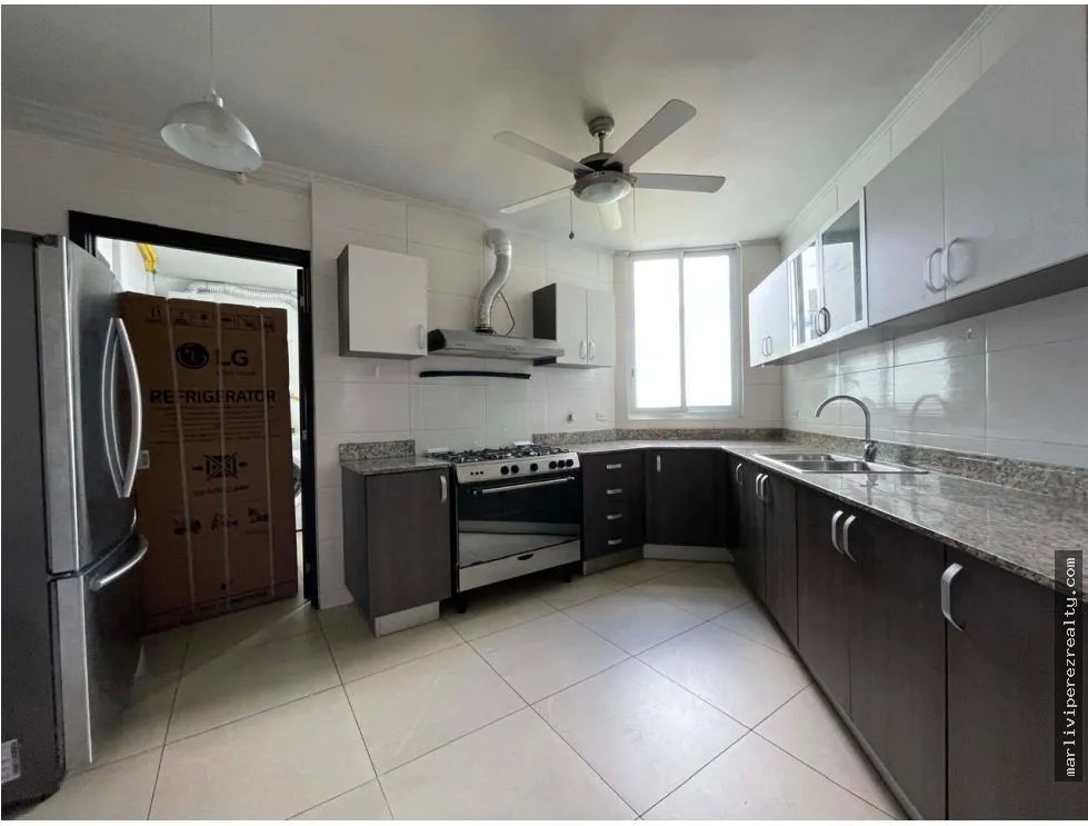 Apartamento en alquiler amoblado en Costa del Este