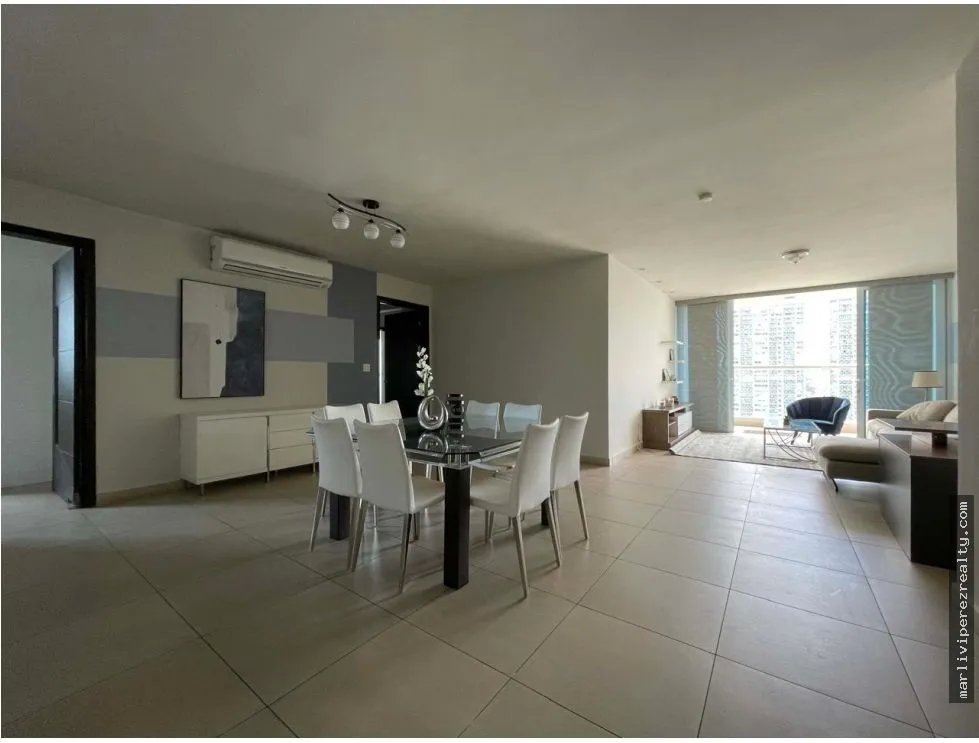 Apartamento en alquiler amoblado en Costa del Este