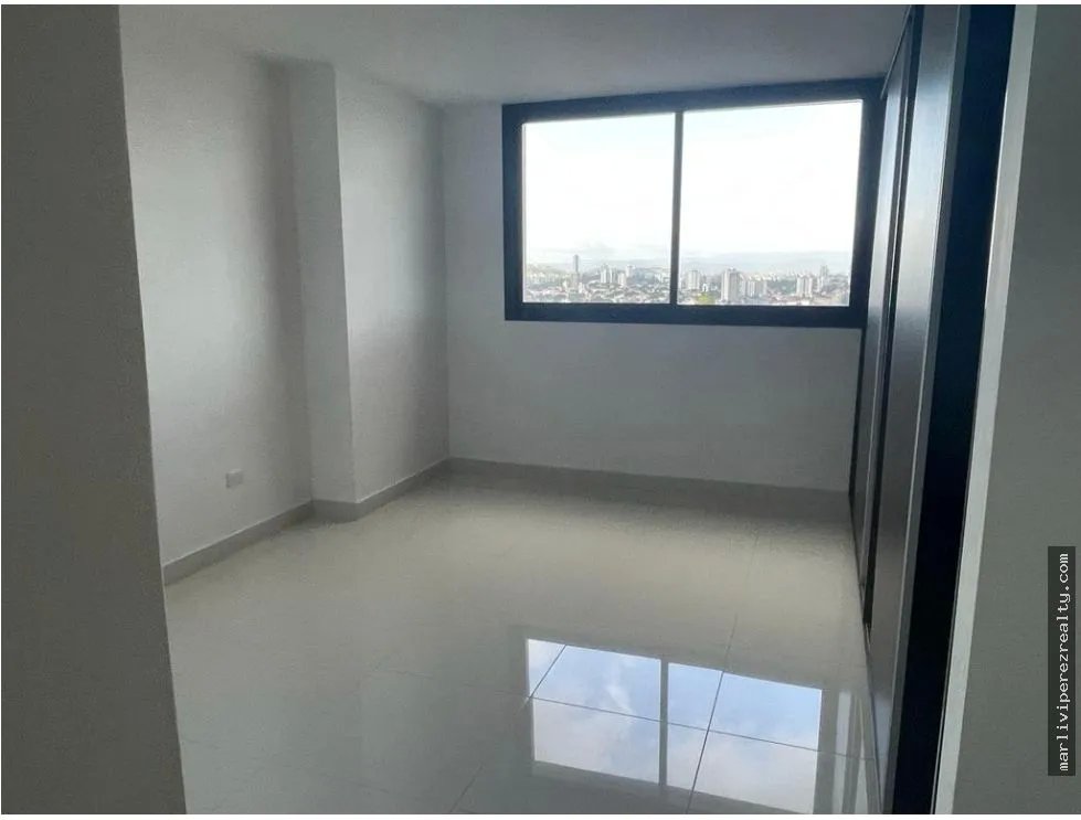 Alquiler de apartamento con línea blanca en El Cangrejo