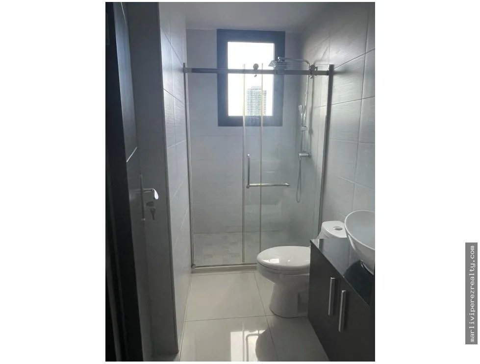 Alquiler de apartamento con línea blanca en El Cangrejo