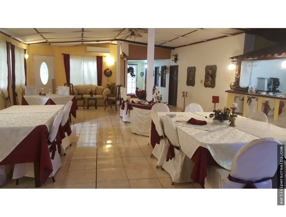 Venta de casa en Llanos de Curundu