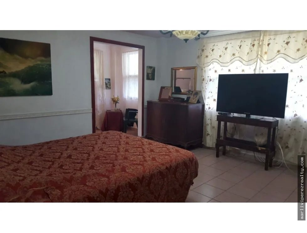 Venta de casa en Llanos de Curundu